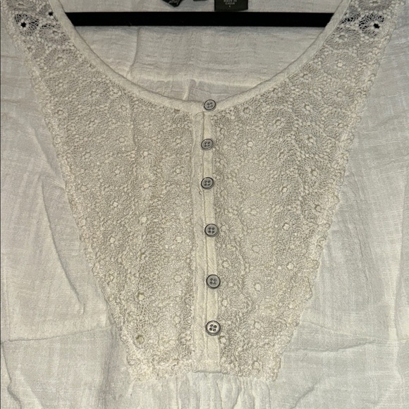 Eddie Bauer Cream Lace Button Tank Top size large - Picture 2 of 8